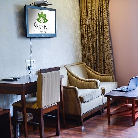 Serene Boutique Hotel Bangalore Bagian luar foto