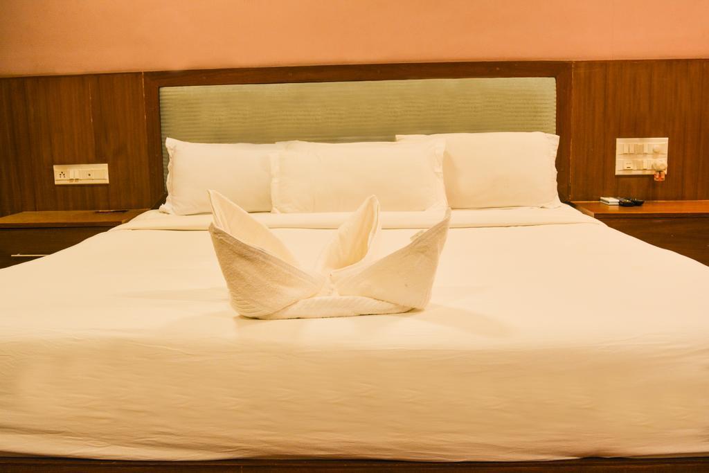 Serene Boutique Hotel Bangalore Bagian luar foto