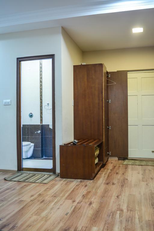 Serene Boutique Hotel Bangalore Bagian luar foto