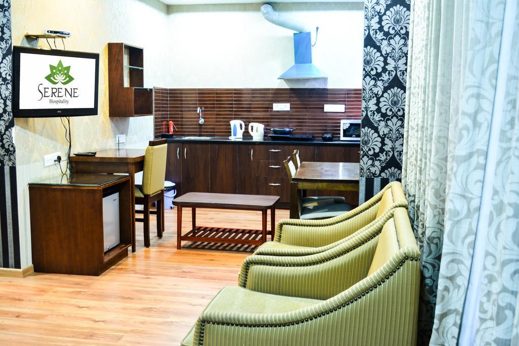 Serene Boutique Hotel Bangalore Bagian luar foto
